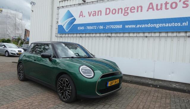 Mini COOPER S COOPER SE FAVOURED M 54.2KWH,Pano,Led,Navi,Camera