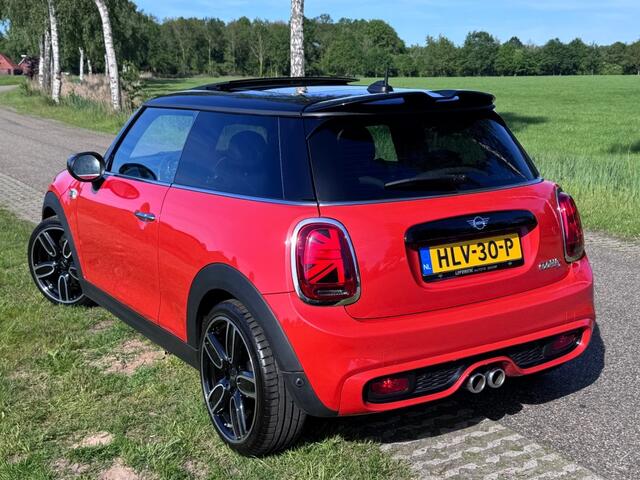 Mini COOPER S 192PK / JCW STUURWIEL / PANORAMADAK / 18 INCH / UNIEK!