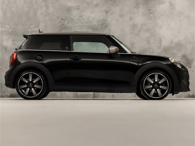 Mini COOPER S 2.0 Full Option 164Pk Automaat (PANORAMADAK, YOUNIQUE TRIM, VIRTUAL COCKPIT, APPLE CARPLAY, GROOT NAVI, CAMERA, LEDER, HARMAN/KARDON, SPORTSTOELEN, STOELVERWARMING, ADAPTIVE CRUISE, GETINT GLAS, NIEUWSTAAT)