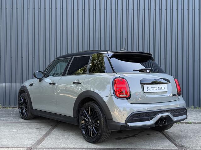 Mini COOPER S 5-Deurs 2.0 Camden Panoramadak, Sfeer