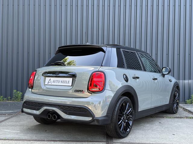 Mini COOPER S 5-Deurs 2.0 Camden Panoramadak, Sfeer
