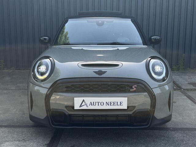 Mini COOPER S 5-Deurs 2.0 Camden Panoramadak, Sfeer