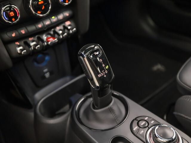 Mini COOPER S 2.0 Full Option 164Pk Automaat (PANORAMADAK, YOUNIQUE TRIM, VIRTUAL COCKPIT, APPLE CARPLAY, GROOT NAVI, CAMERA, LEDER, HARMAN/KARDON, SPORTSTOELEN, STOELVERWARMING, ADAPTIVE CRUISE, GETINT GLAS, NIEUWSTAAT)