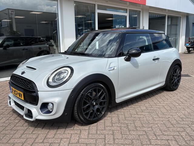Mini COOPER S 3-Deurs 2.0 Chili Serious Business Schuifdak / sportuitlaat / leer / full options !