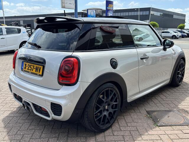 Mini COOPER S 3-Deurs 2.0 Chili Serious Business Schuifdak / sportuitlaat / leer / full options !