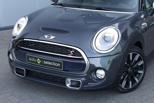 Mini COOPER S 5-Deurs 2.0 Chili Serious Business / Panorama / Stoelverwarming