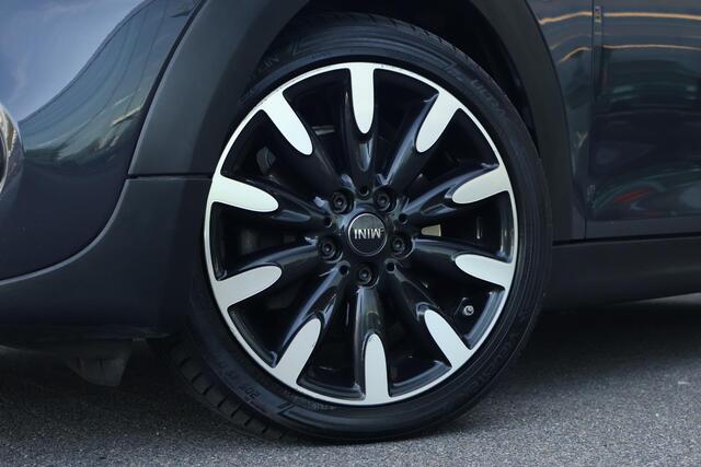 Mini COOPER S 5-Deurs 2.0 Chili Serious Business / Panorama / Stoelverwarming
