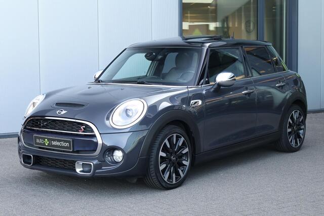 Mini COOPER S 5-Deurs 2.0 Chili Serious Business / Panorama / Stoelverwarming