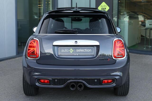Mini COOPER S 5-Deurs 2.0 Chili Serious Business / Panorama / Stoelverwarming