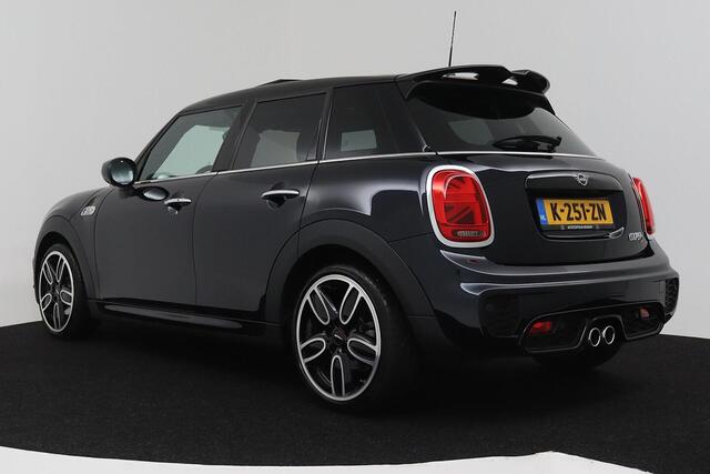 Mini COOPER S 2.0 Chili JCW Pakket (PANORAMADAK, DEALER ONDERHOUDEN, HEAD-UP, CARPLAY, NAVIGATIE, STOELV