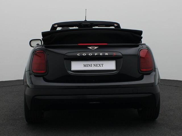 Mini COOPER S Cabrio 2.0 Favoured + XL pakket