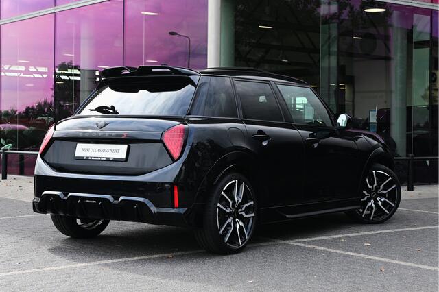 Mini COOPER S Hatchback / JCW / Pakket XL / 18" John Cooper Works Lap Spoke two-tone met sportbanden