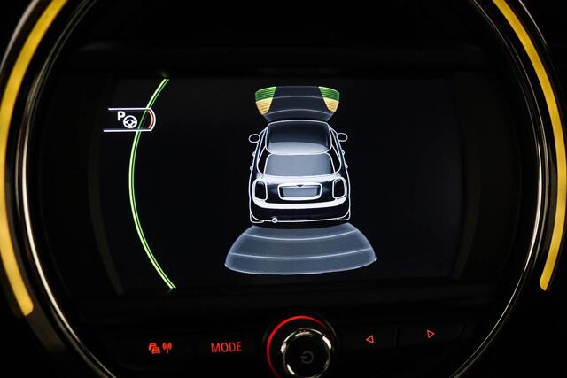 Mini COOPER S 5-Deurs 2.0 Chili Serious Business | PANORAMADAK | HEAD UP | LEDER | STOELVERWARMING | CLIMA