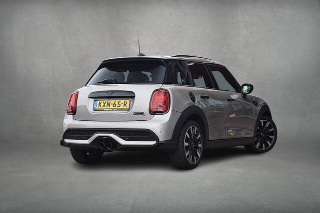 Mini COOPER S 5-Deurs 2.0 MINI Yours | Pano | Leer | H/K | HUD | Stuur-en Stoelverwarming
