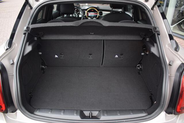 Mini COOPER S 5-Deurs 2.0 MINI Yours | Pano | Leer | H/K | HUD | Stuur-en Stoelverwarming