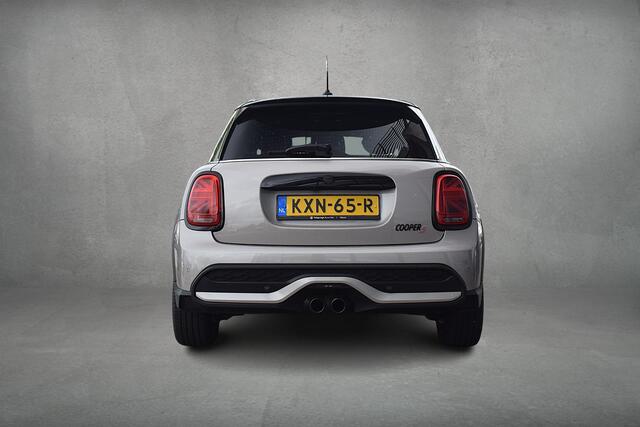 Mini COOPER S 5-Deurs 2.0 MINI Yours | Pano | Leer | H/K | HUD | Stuur-en Stoelverwarming