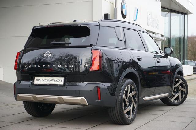 Mini COUNTRYMAN C Aut. Favoured Trim + Package L Harman Kardon / Panoramadak / 19" LMV / Driving Assistant Plus