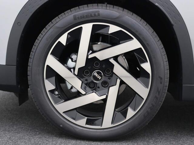 Mini COUNTRYMAN E | Favoured Trim + Package L