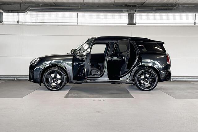 Mini COUNTRYMAN Electric E John Cooper Works 66.5 kWh | Pakket S | Dak en spiegelkappen in Jetblack