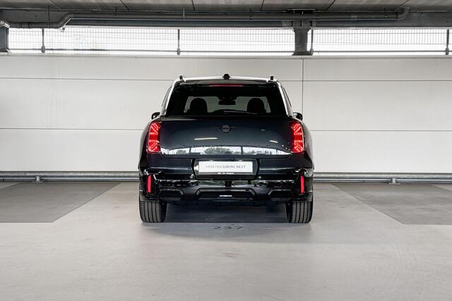 Mini COUNTRYMAN Electric E John Cooper Works 66.5 kWh | Pakket S | Dak en spiegelkappen in Jetblack