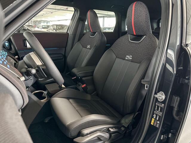 Mini COUNTRYMAN Electric E John Cooper Works 66.5 kWh | Pakket S | Dak en spiegelkappen in Jetblack