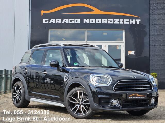 Mini COUNTRYMAN Mini 1.5 Cooper Pepper NAVIGATIE|PANORAMADAK|XENON|VOL LEDER SPORT STOELEN|BLUE TOOTH|DEALER ONDERHOUDEN|1e EIGENAAR Maandag tot Vrijdag geopend van 09.00 tot 20.00 uur en Zaterdag van 09.00 tot 18.00 uur