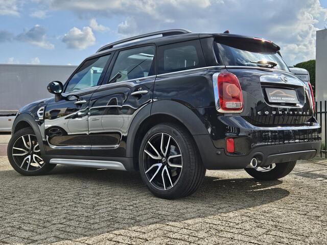 Mini COUNTRYMAN Mini 1.5 Cooper Pepper NAVIGATIE|PANORAMADAK|XENON|VOL LEDER SPORT STOELEN|BLUE TOOTH|DEALER ONDERHOUDEN|1e EIGENAAR Maandag tot Vrijdag geopend van 09.00 tot 20.00 uur en Zaterdag van 09.00 tot 18.00 uur