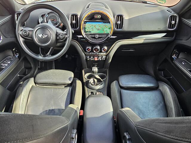 Mini COUNTRYMAN Mini 1.5 Cooper Pepper NAVIGATIE|PANORAMADAK|XENON|VOL LEDER SPORT STOELEN|BLUE TOOTH|DEALER ONDERHOUDEN|1e EIGENAAR Maandag tot Vrijdag geopend van 09.00 tot 20.00 uur en Zaterdag van 09.00 tot 18.00 uur