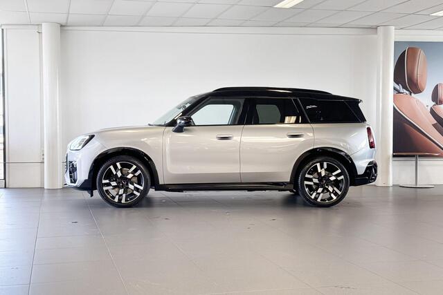 Mini COUNTRYMAN Electric E John Cooper Works 66.5 kWh | JCW stoelen | Glazen Panoramadak | Stoelverwarming |