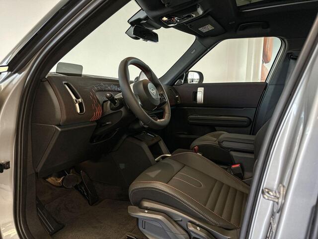 Mini COUNTRYMAN Electric E John Cooper Works 66.5 kWh | JCW stoelen | Glazen Panoramadak | Stoelverwarming |