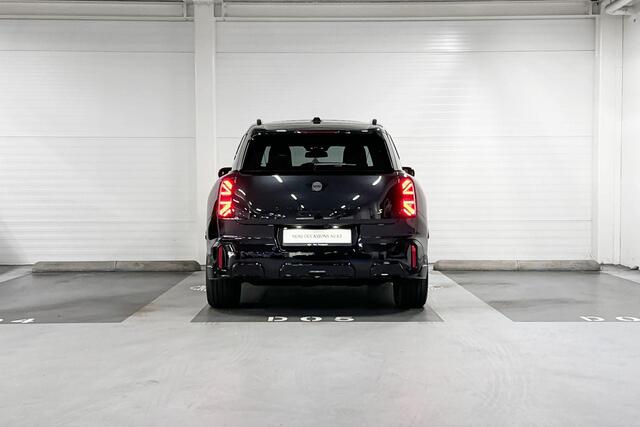 Mini COUNTRYMAN SE ALL4 | John Cooper Works | Pakket XL | 19inch zwart | Panoramadak | Trekhaak