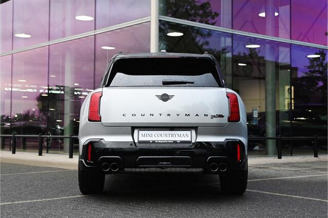 Mini COUNTRYMAN JCW ALL4 Automaat / Pakket XL / 20" John Cooper Works Flag Spoke 2-tone