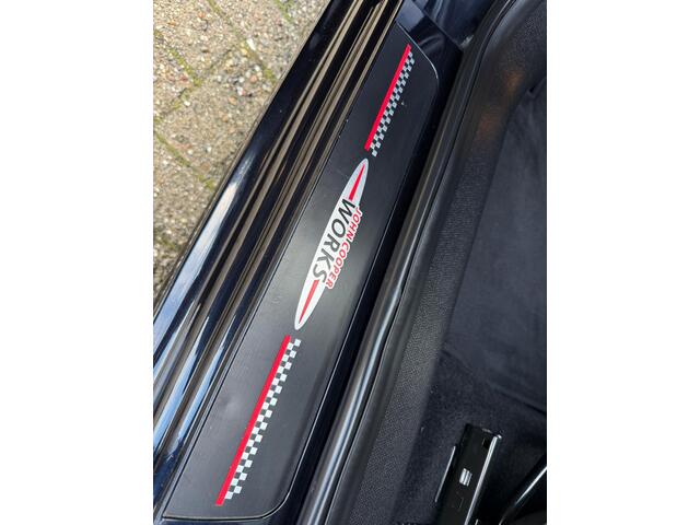 Mini COUNTRYMAN Mini 1.6 John Cooper Works ALL4 Chili Panoramadak Harman-Kardon Leer 19 Inch Keyless Entry