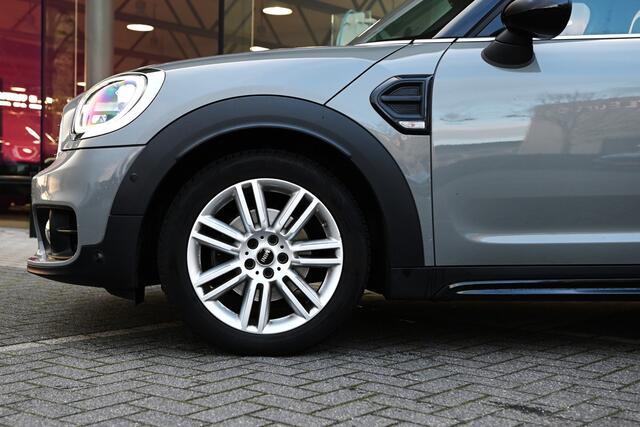 Mini COUNTRYMAN Cooper Pepper Automaat / Panoramadak / Stoelverwarming / LED / Head-Up / Comfort Access / Cruise Control / Park Assistant