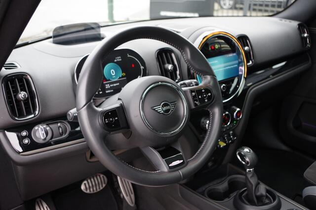 Mini COUNTRYMAN Mini 2.0 Cooper S E 220 PK ALL4 John Cooper Works, Panoramadak, LED, 19" LM, Keyless, Camera, Cruise Control, Head-Up Display