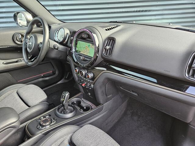 Mini COUNTRYMAN Mini 1.5 Cooper Chili Automaat | Panodak | Sportstoelen Verwarmd | Harman Kardon | Apple Carplay | Navi Full Map | Keyless | 18"L.M | DAB |