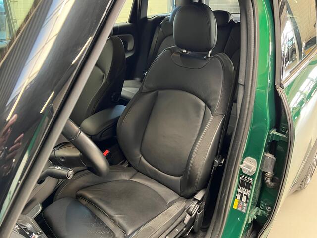 Mini COUNTRYMAN Mini 2.0 Cooper S E ALL4 ALL4 220 PK Automaat / Plug In / Apple CarPlay / Head Up Display / Leder Cross Punch Int / Navigatie / Achteruitrijcamera / 19" LM Velgen / Park Sensors / 1e Eigenaar!