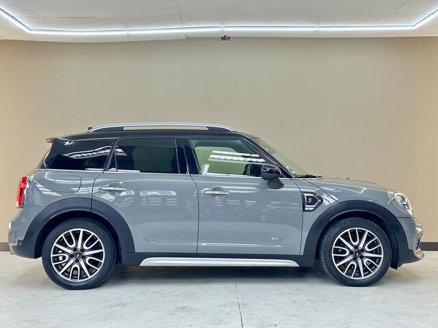 Mini COUNTRYMAN Mini 2.0 Cooper S ALL4 Salt, 192Pk, 2018, 1ste eigenaar, Panoramadak, Climate control, Navigatie, Breedbeeld navigatie, Sfeerverlichting, LED koplampen, Achteruitrijcamera