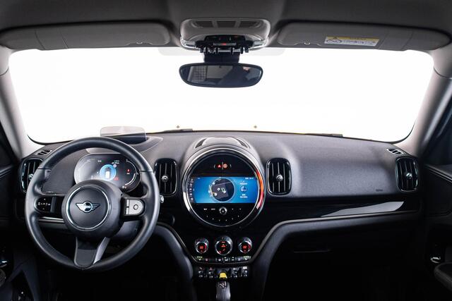 Mini COUNTRYMAN Mini 2.0 Cooper S E ALL4 Cruise control - Elektrisch verwarmbare voorstoelen - Elektrische inklapbare buitenspiegels - Achteruitrijcamera - Driving/parking Assistant - Head Up - Getinte Ruiten -