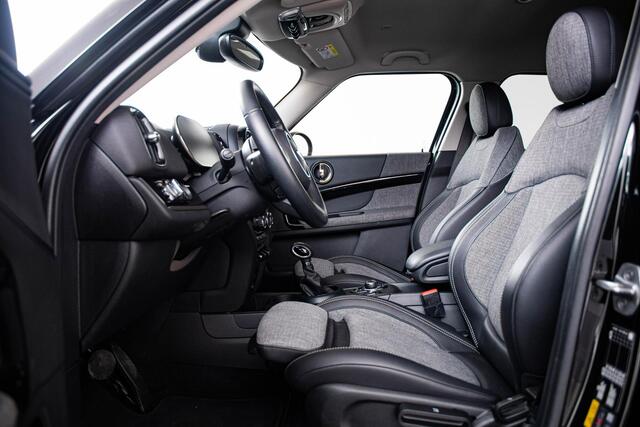 Mini COUNTRYMAN Mini 2.0 Cooper S E ALL4 Cruise control - Elektrisch verwarmbare voorstoelen - Elektrische inklapbare buitenspiegels - Achteruitrijcamera - Driving/parking Assistant - Head Up - Getinte Ruiten -
