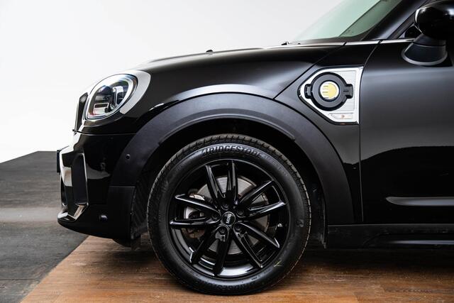 Mini COUNTRYMAN Mini 2.0 Cooper S E ALL4 Cruise control - Elektrisch verwarmbare voorstoelen - Elektrische inklapbare buitenspiegels - Achteruitrijcamera - Driving/parking Assistant - Head Up - Getinte Ruiten -