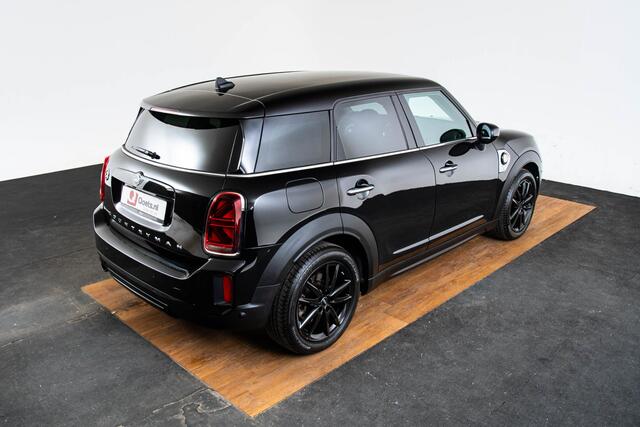 Mini COUNTRYMAN Mini 2.0 Cooper S E ALL4 Cruise control - Elektrisch verwarmbare voorstoelen - Elektrische inklapbare buitenspiegels - Achteruitrijcamera - Driving/parking Assistant - Head Up - Getinte Ruiten -