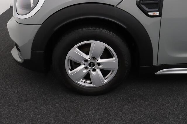 Mini COUNTRYMAN Mini 1.5 Business Navi Park. Sens Moonwalk Grey metallic