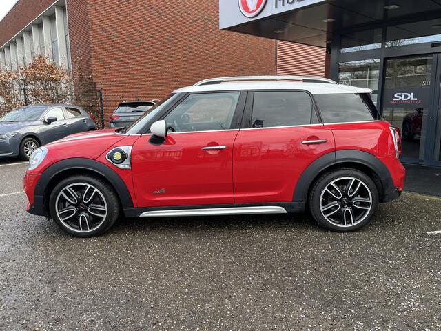 Mini COUNTRYMAN Mini 2.0 Cooper S E ALL4 John Cooper Works // HUD DISPLAY // ELEK. KLEP // SCHUIF-KANTELDAK // CAMERA+SENSOREN // NAVI // ADAP. CRUISE //