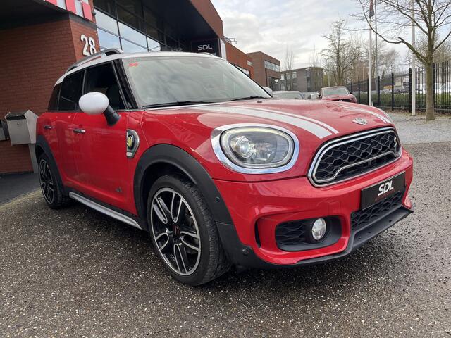 Mini COUNTRYMAN Mini 2.0 Cooper S E ALL4 John Cooper Works // HUD DISPLAY // ELEK. KLEP // SCHUIF-KANTELDAK // CAMERA+SENSOREN // NAVI // ADAP. CRUISE //