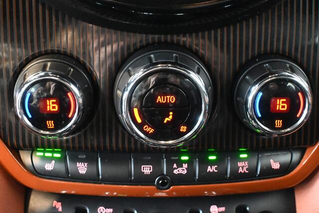 Mini COUNTRYMAN Mini 1.5 Cooper ALL4 Chili Clima Cruise control Navigatie LED Trekhaak Leer Inruil mogelijk