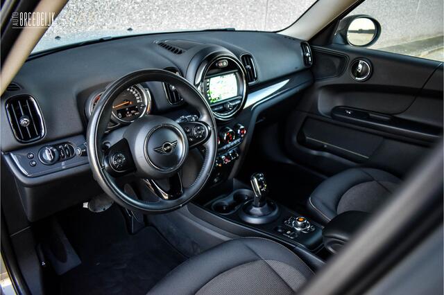 Mini COUNTRYMAN 1.5 One Chili Aut. | Navigatie | Carplay | Stoelverwarming | 18"LM | PDC | Moonwalk Grey