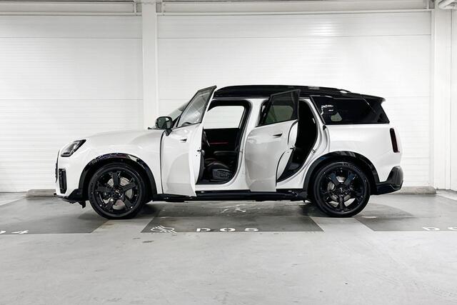 Mini COUNTRYMAN SE ALL4 | John Cooper Works Uitvoering | Pakket XL | 19" JCW Runway Spoke Jet Black