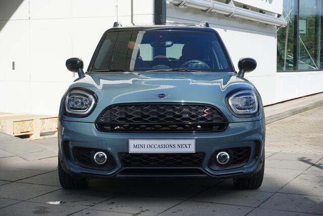 Mini COUNTRYMAN Cooper S Hammersmith | Serious Business | Glazen panoramadak | Comfortstoelen | John Cooper works Aerodynamic Kit | Piano Black Exterior pack | Harman-Kardon | Head-Up Display | 19 inch LMV