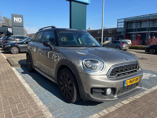 Mini COUNTRYMAN 2.0 Cooper S E ALL4 Chili | Schuif-dak | Vol-leder | Apple carplay | Serious Business-pakket